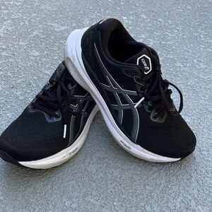 ASICS women’s Black and White Athletic Shoes